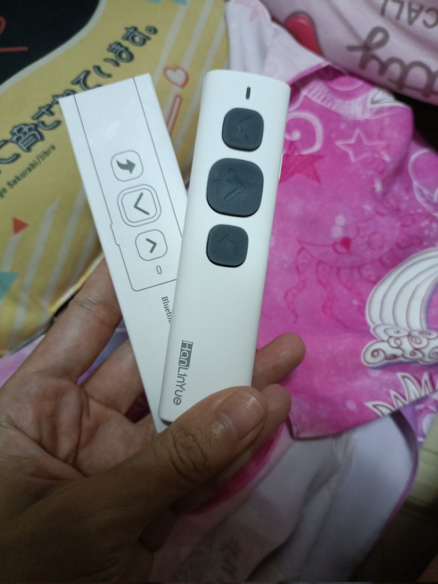 MEcinNAmon's tweet image. ขอแปะอีกที ทวีตก่อนหน้าลืมแนบรูป 😂 #BooxPalma #BluetoothRemote #HanLinYue