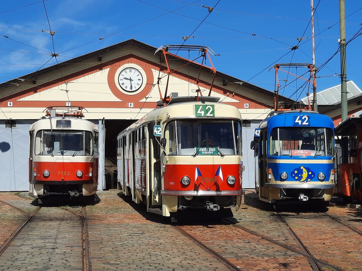 tramathon's tweet image. Always a great pleasure to visit #Prague and its beautiful #T3 #trams and museum ! 😍🚃😍