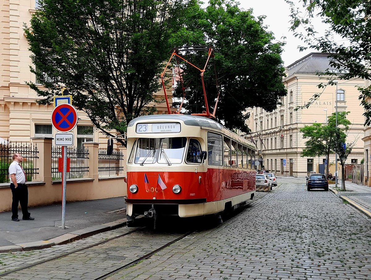 tramathon's tweet image. Always a great pleasure to visit #Prague and its beautiful #T3 #trams and museum ! 😍🚃😍
