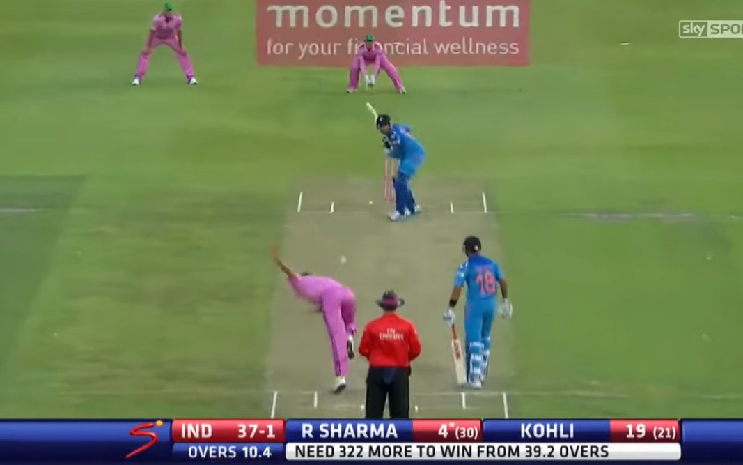 82MCG_'s tweet photo. 4(30) while chasing 359. Intent ka badshah Hitman Sharma 😍😍 https://t.co/sTe6L4bh4f
