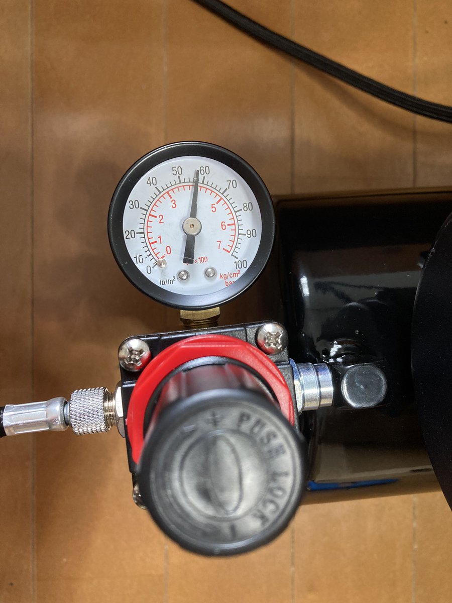 おすすめいただいたので購入からのやっと開封。
届いてからそこそこ時間があいてました。
今まではバッテリー付きを使っていましたが、やっぱりパワーが違うね！