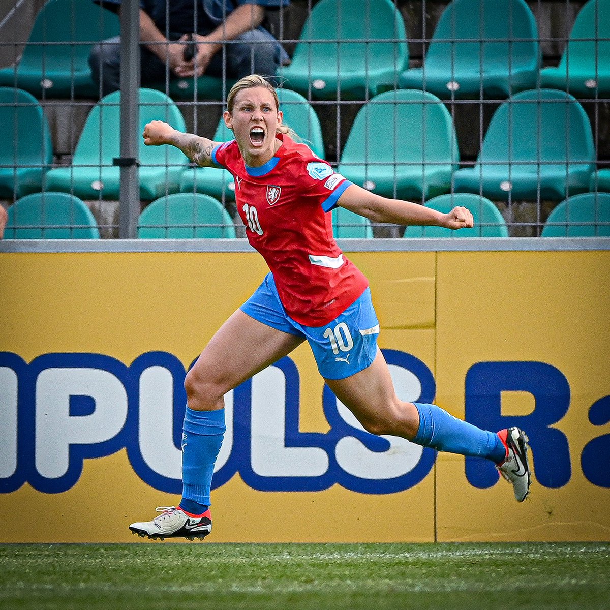P_Jirik_ml's tweet photo. Češky senzačně porazily úřadující mistryně světa ze Španělska 2:1
#hrdelvice #weuro2025qualifiers #CZEESP https://t.co/rJB55Ncy2T
