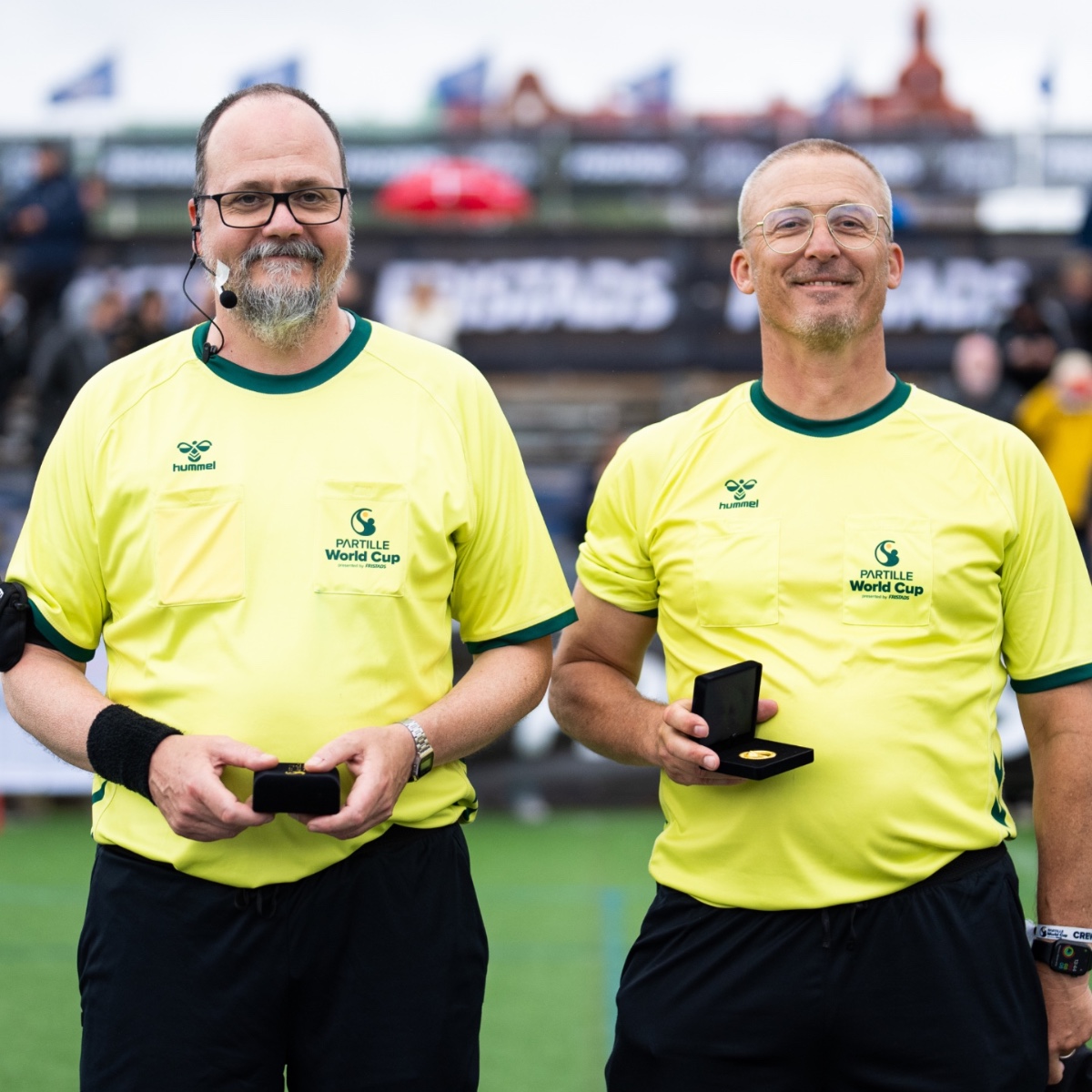 partille_cup's tweet photo. Thanks to the referees ⭐️
A round of applause for the 273 referees that participated in this year's Partille World Cup. Here are some of them, comment 👏 if you see anyone you recognise 👀
#Partilleworldcup #partilleworldcup2024 https://t.co/9gU1T4dOce