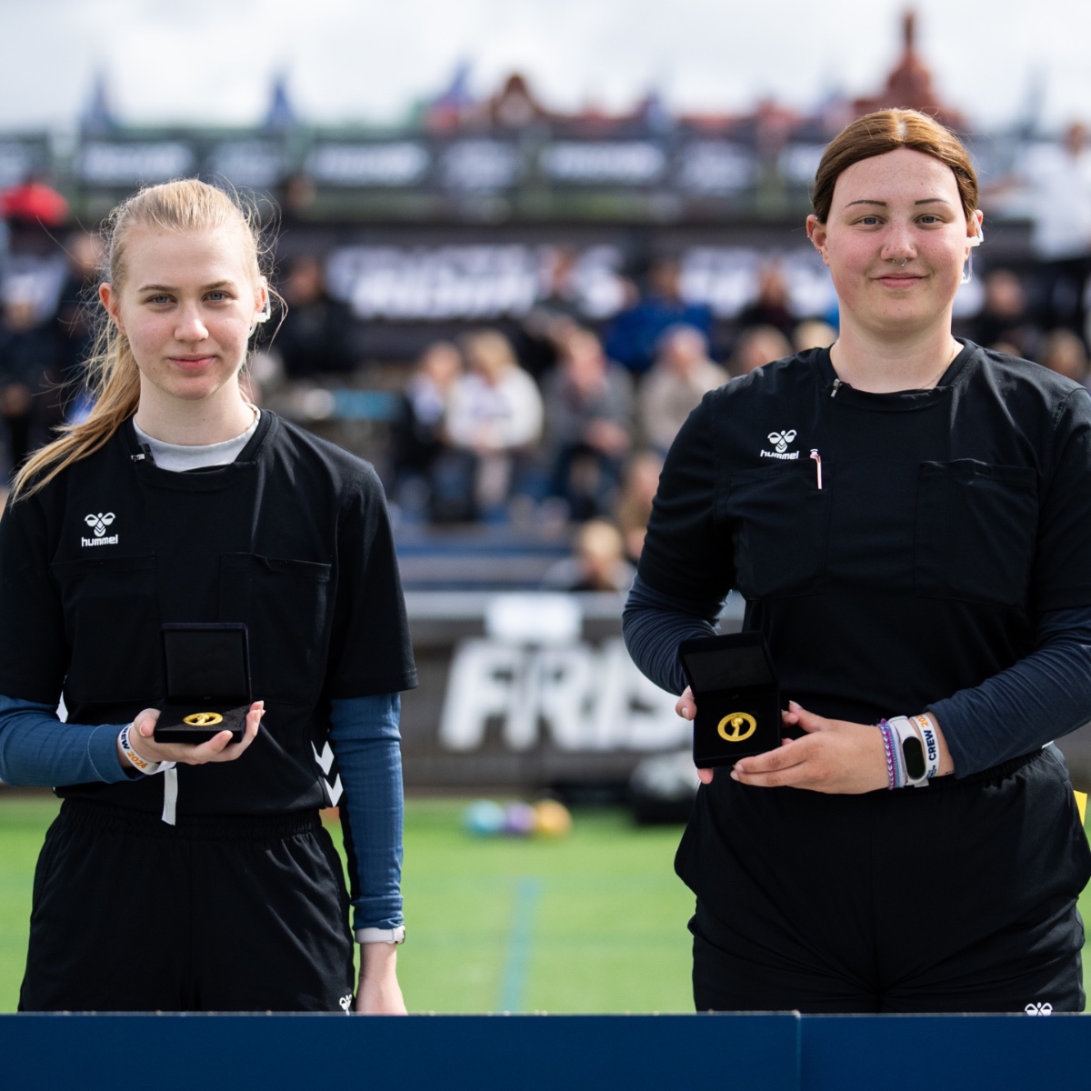 partille_cup's tweet photo. Thanks to the referees ⭐️
A round of applause for the 273 referees that participated in this year's Partille World Cup. Here are some of them, comment 👏 if you see anyone you recognise 👀
#Partilleworldcup #partilleworldcup2024 https://t.co/9gU1T4dOce