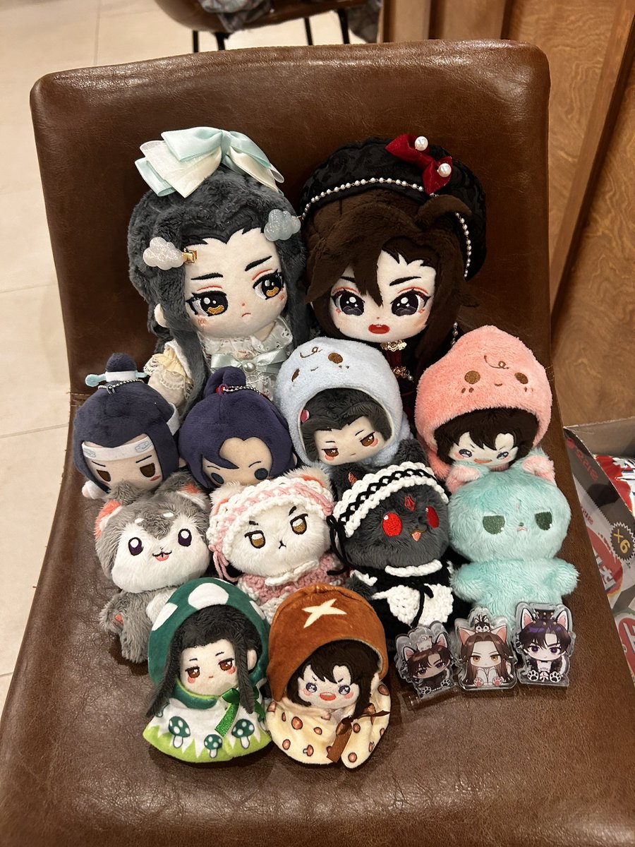hepogn's tweet photo. 햄스터 트친들과 오밀조밀 인형깅들 https://t.co/ZXlxlxhpwH