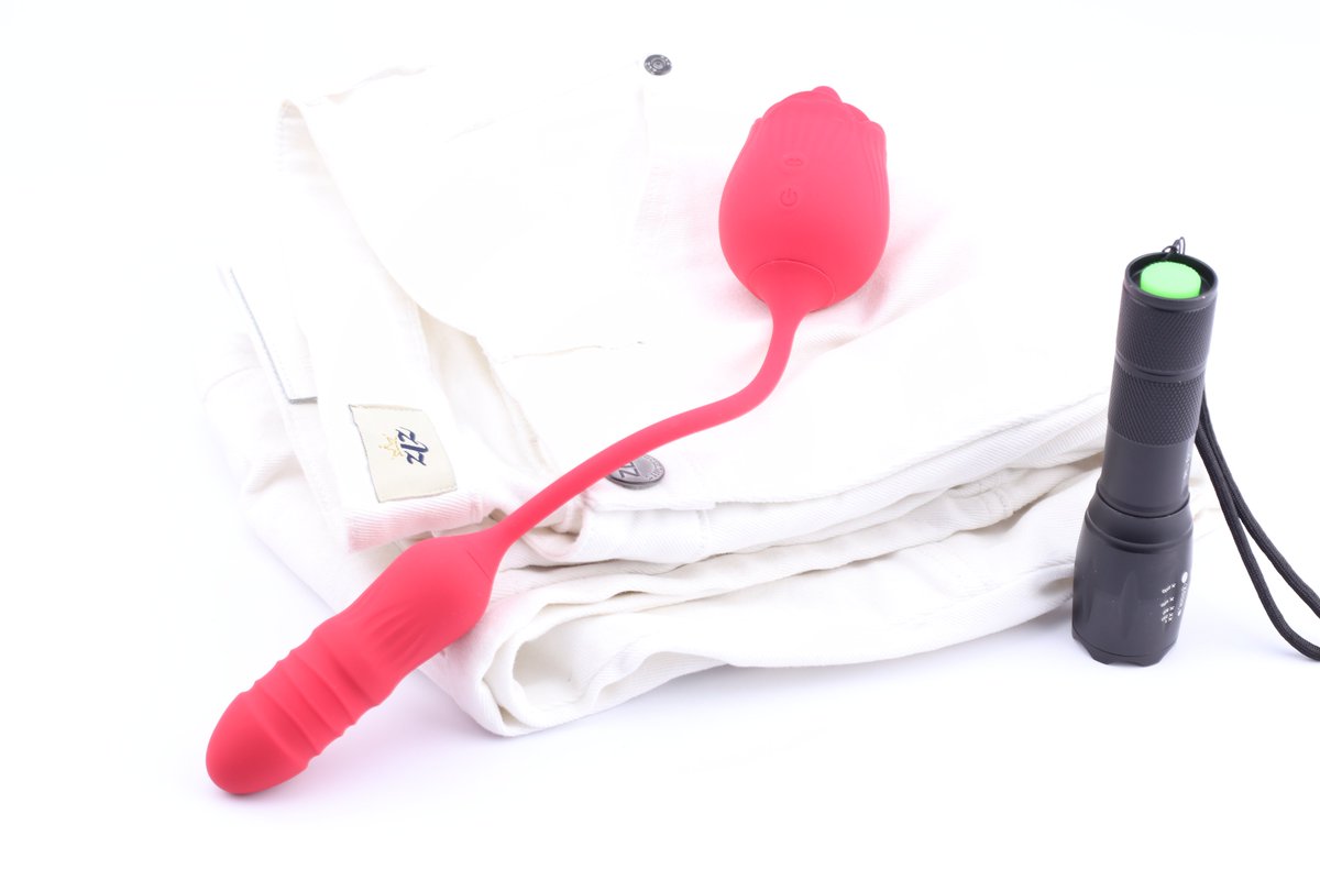 Win11145429's tweet photo. It sure made our 🌶 time even better. Want a free toy? Leave a comment and tell them I sent you.
#nsfw #Amazon #freetest #SexMachine #Adultsextoy #onlyfansgirl #ThrustingDildo #DildoVibrato #coupletoys https://t.co/vmupPmLu5S