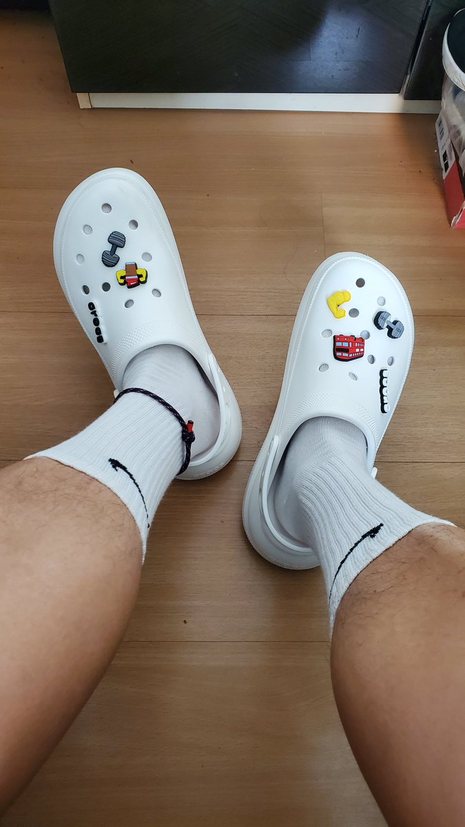 gary0624_gary's tweet photo. 我已經成為了洞洞鞋的一員了😂 https://t.co/TN9bc7tHv7