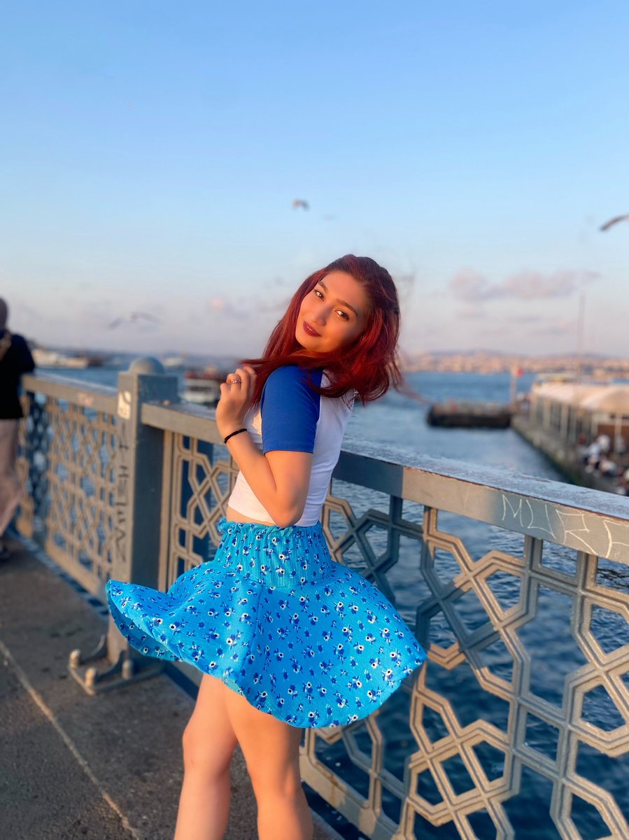 Nazrinlyy's tweet photo. İstanbul✨💙 https://t.co/DPb4OShQI6