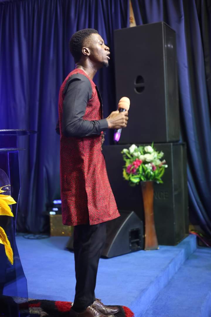 stephen_rich1's tweet photo. Merciful God,thank you for this privilege to serve in this capacity again 🙌🙇Lord am grateful 🙇
#StephenRich
#Son_Of_Man
#MC_Prophetic
#DivinityArena
#InternationalNightOfLiberation https://t.co/YHwaleeIB1
