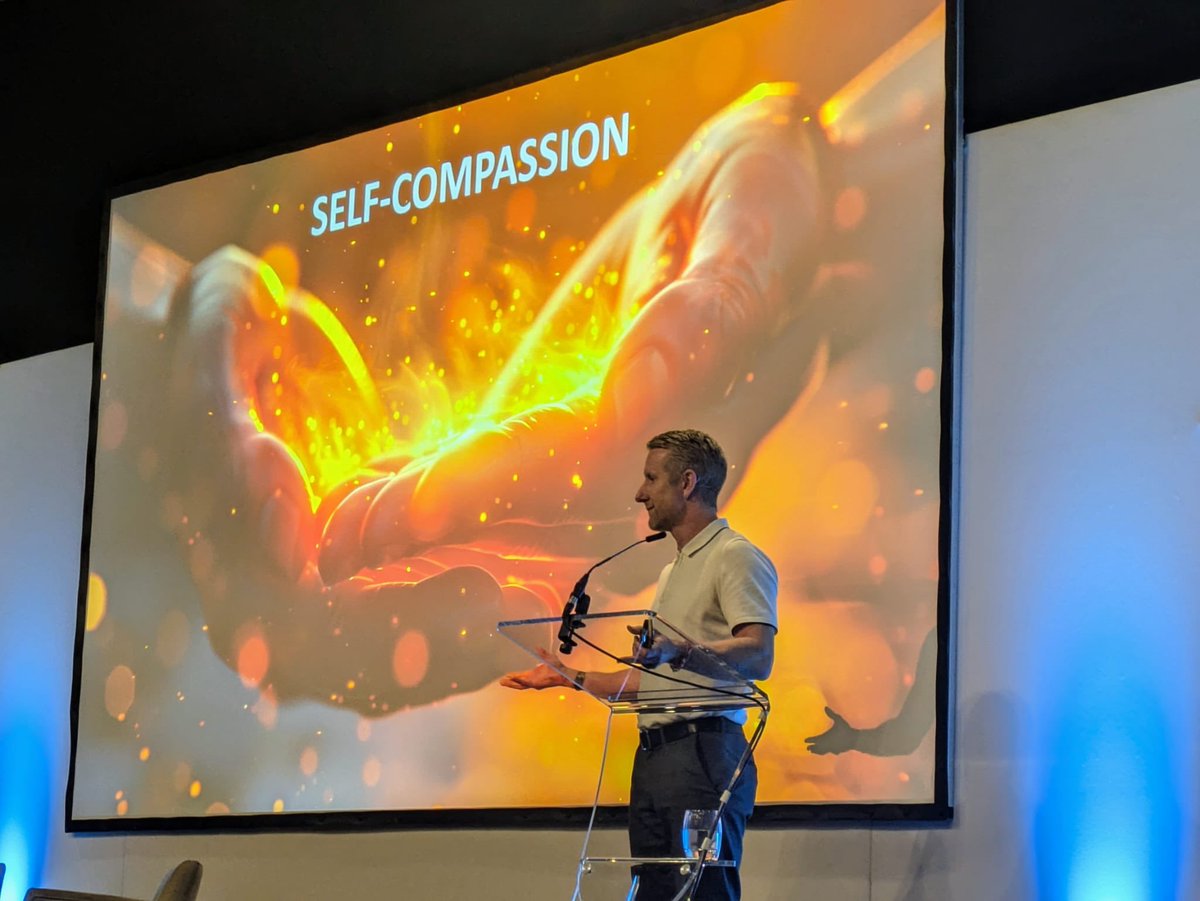 Ivan Hollingsworth♥️💙♥️ tweet media