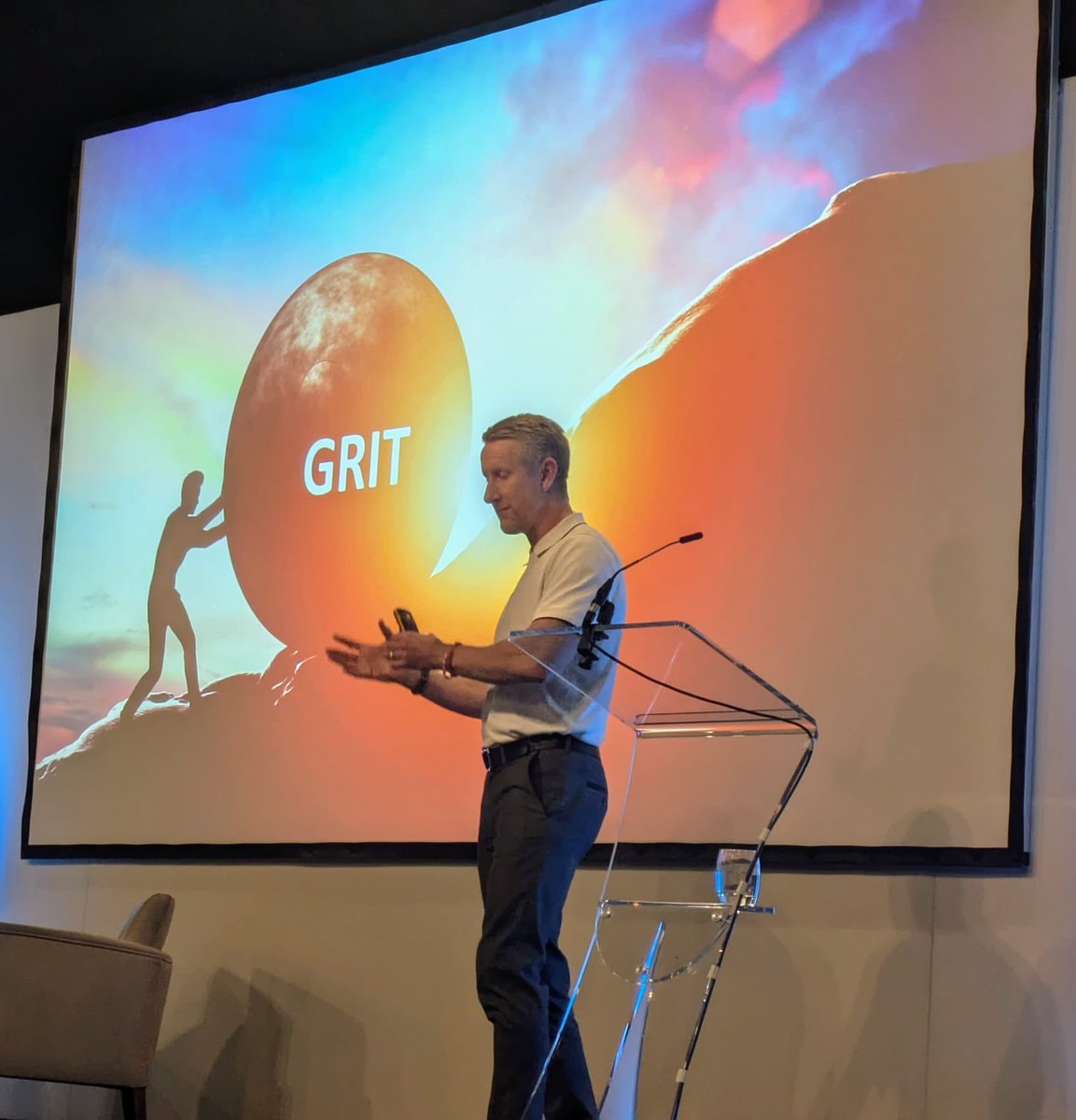 Ivan Hollingsworth♥️💙♥️ tweet media