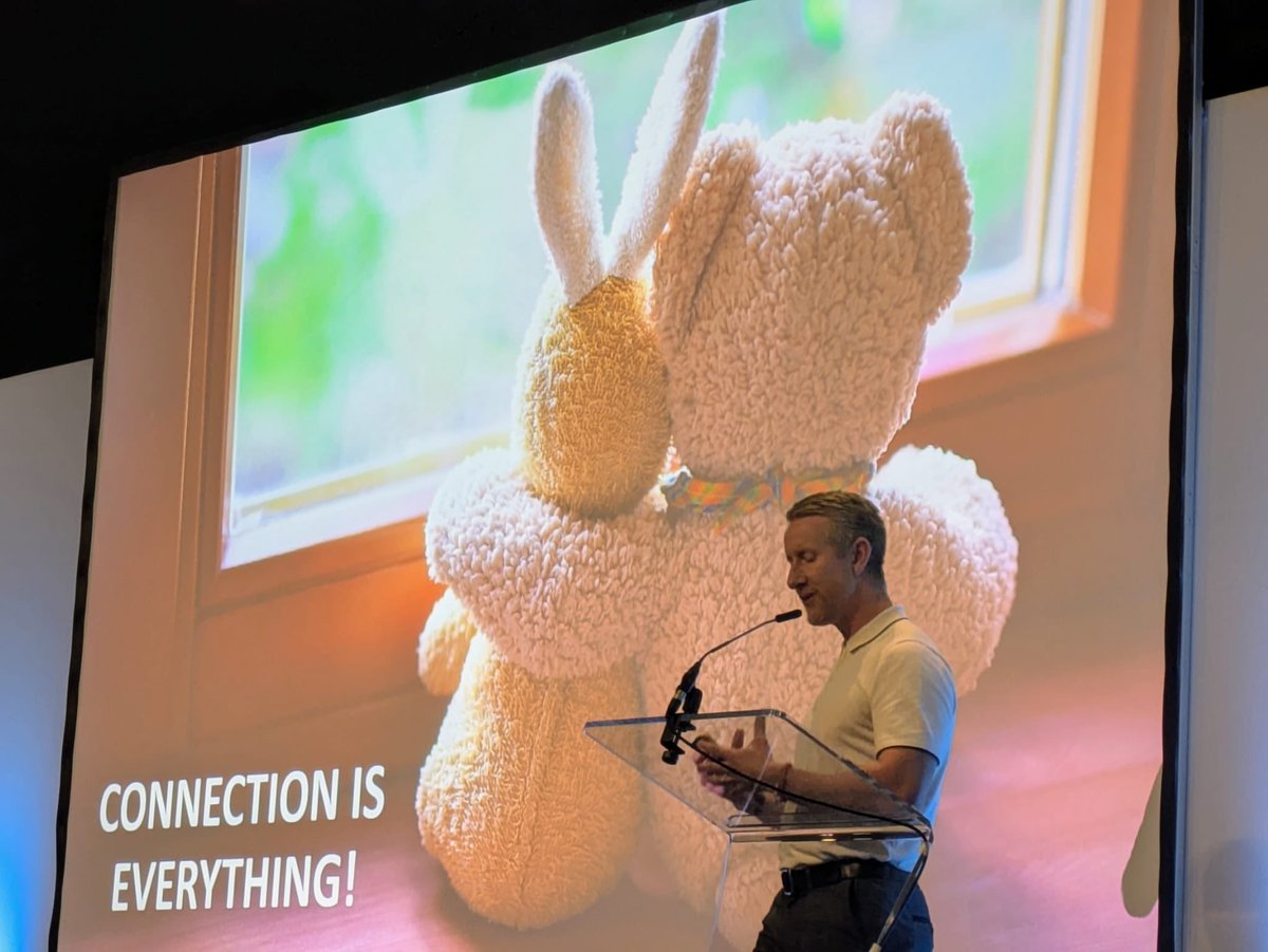 Ivan Hollingsworth♥️💙♥️ tweet media