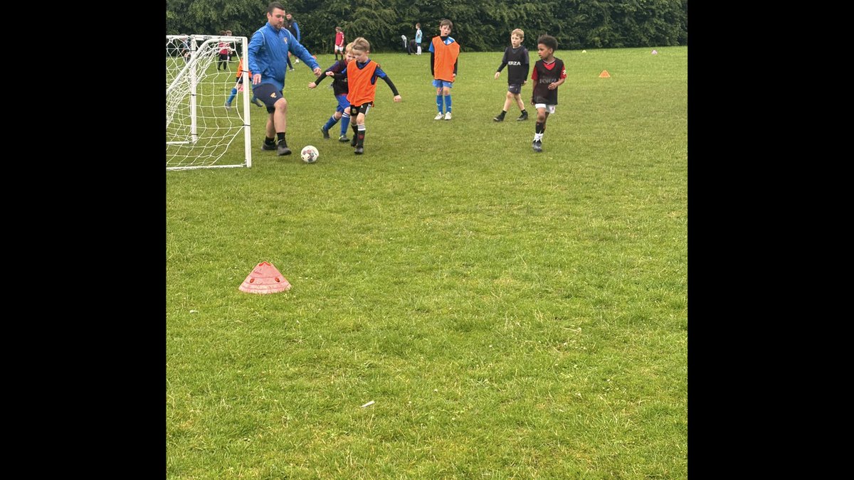 em_ufc's tweet photo. Xander kicking off the weekend with some Friday night football! @Broadoak_PE @Broadoak_Year2 @Broadoak_PS #BroadoakHFF24 https://t.co/PM7kIFAriq