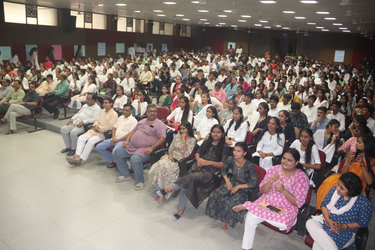 gvp1920's tweet photo. Deeksharambh- Student Induction Programme (SIP), 2024 organised by Faculty of Social Science, Gujarat Vidyapith.

Today, studnets performed various cultural activities performed by our talented students 🎉📚

#GujaratVidyapith
#education
#admission2024
#studnets
#teachers https://t.co/SvkvOEP5V7