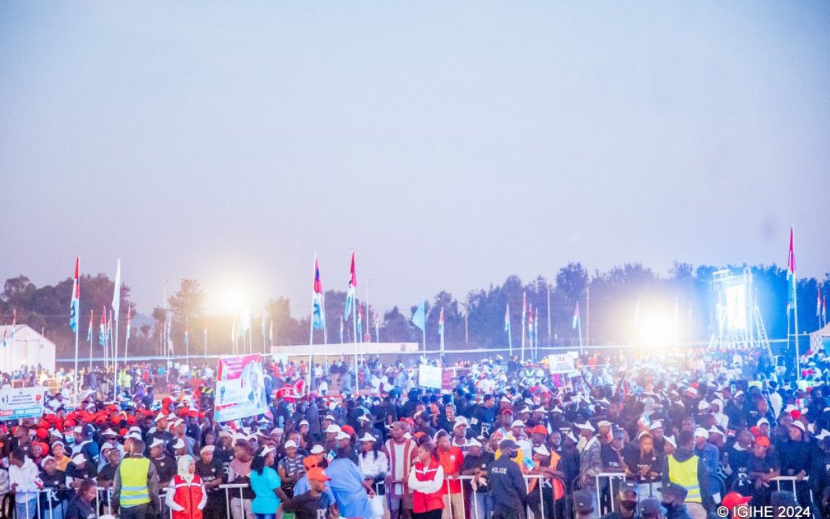 Supporters came in a great number ✊

Thank you Kicukiro (Gahanga) ✊

#ToraKagame24 
#RPFOnTop