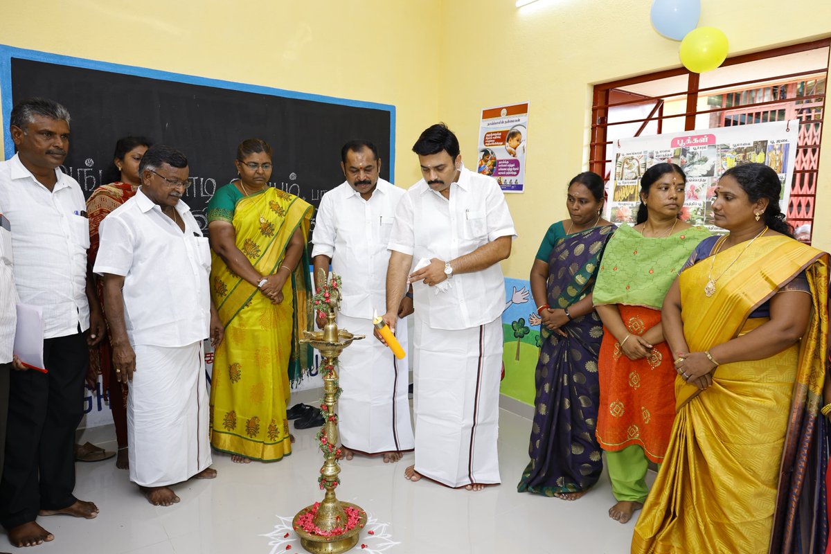 MMathiventhan's tweet image. #Paramathi #Mallasamudram நாமக்கல் கிழக்கு மாவட்ட செயலாளரும் மாநிலங்களவை உறுப்பினருமான அண்ணன் திரு. KRN Rajeshkumar MP., அவர்களின் #MPLAD 2022 - 2023 உறுப்பினர் மேம்பாட்டு நீதியில் ரூ. 15.75 இலட்சம் மதிப்பீட்டில் பரமத்தி வேலூர் சட்டமன்ற தொகுதியில்..