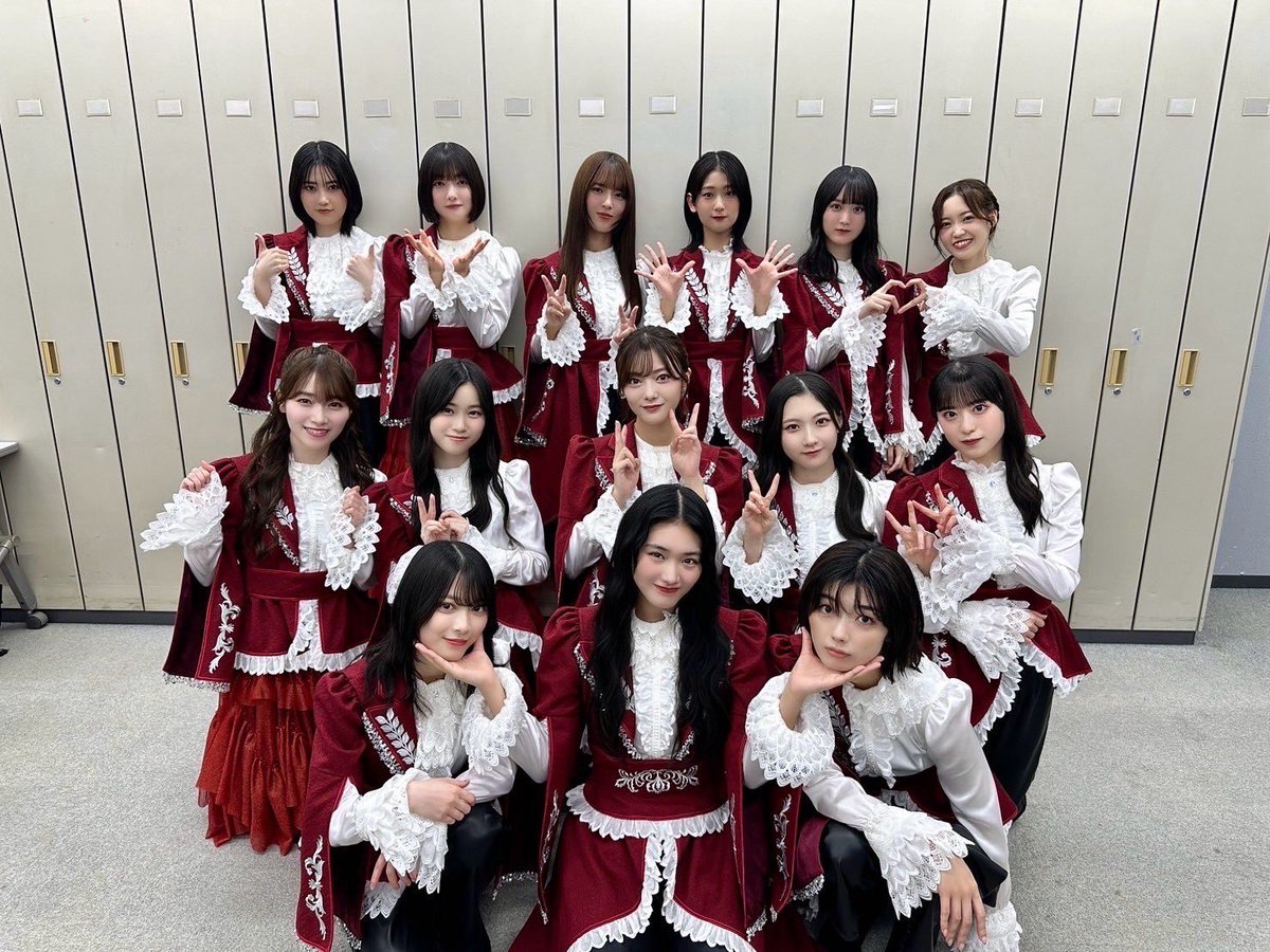 王子様衣装でのカッコいい櫻坂さんが話題となっていますが、純白な