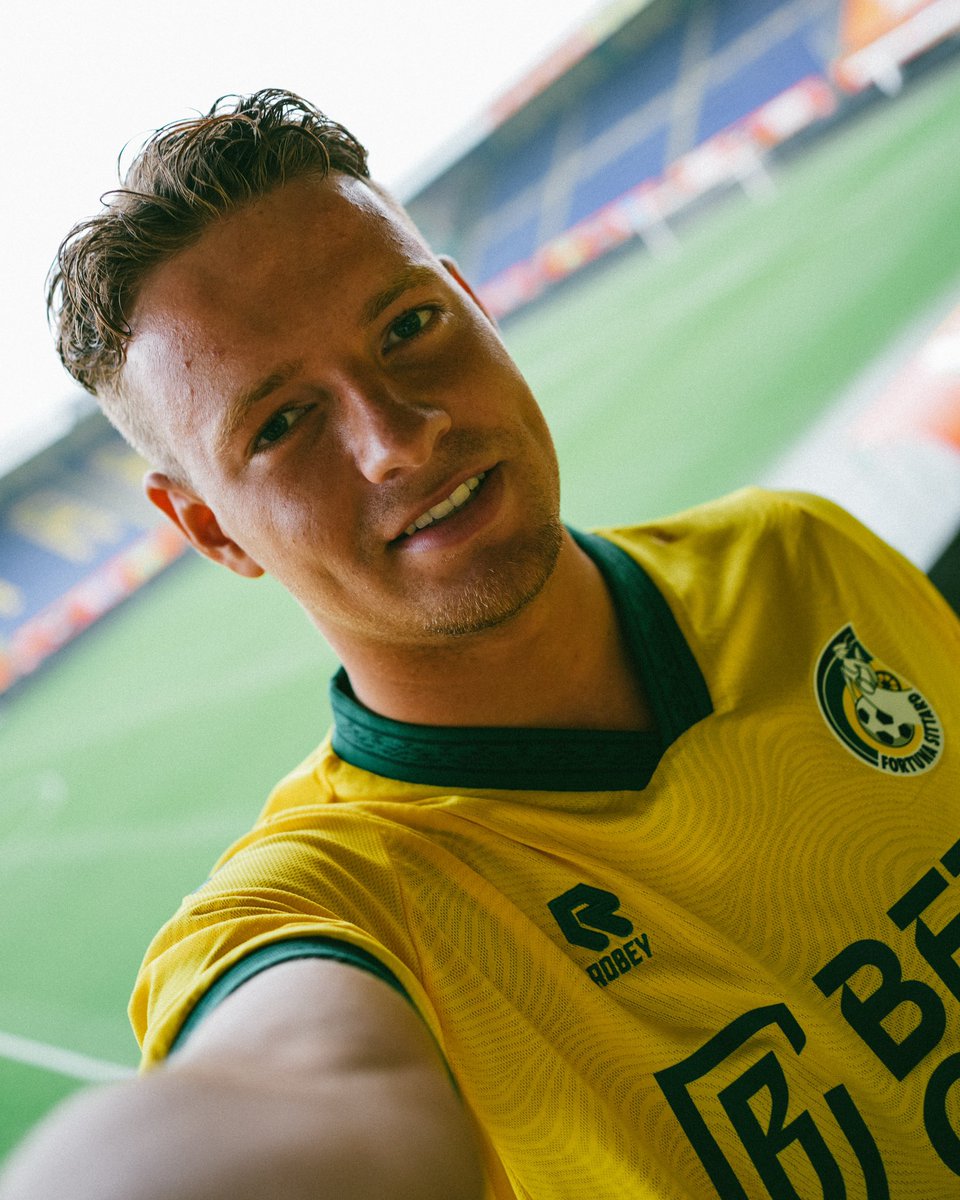 FortunaSittard's tweet photo. Welkom Syb! https://t.co/7XPywq0MJZ