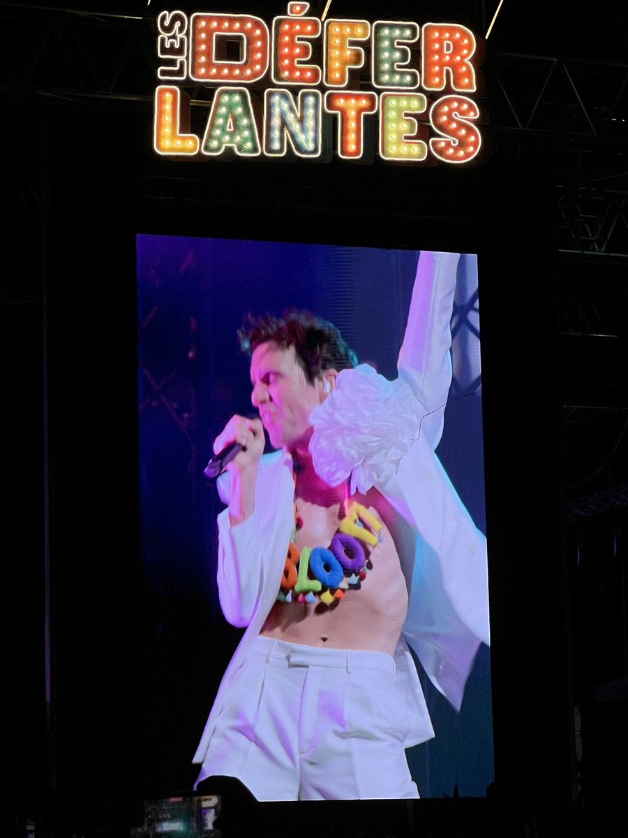 Hey <a href="/mikasounds/">MIKA</a> ! #lesdeferlantes