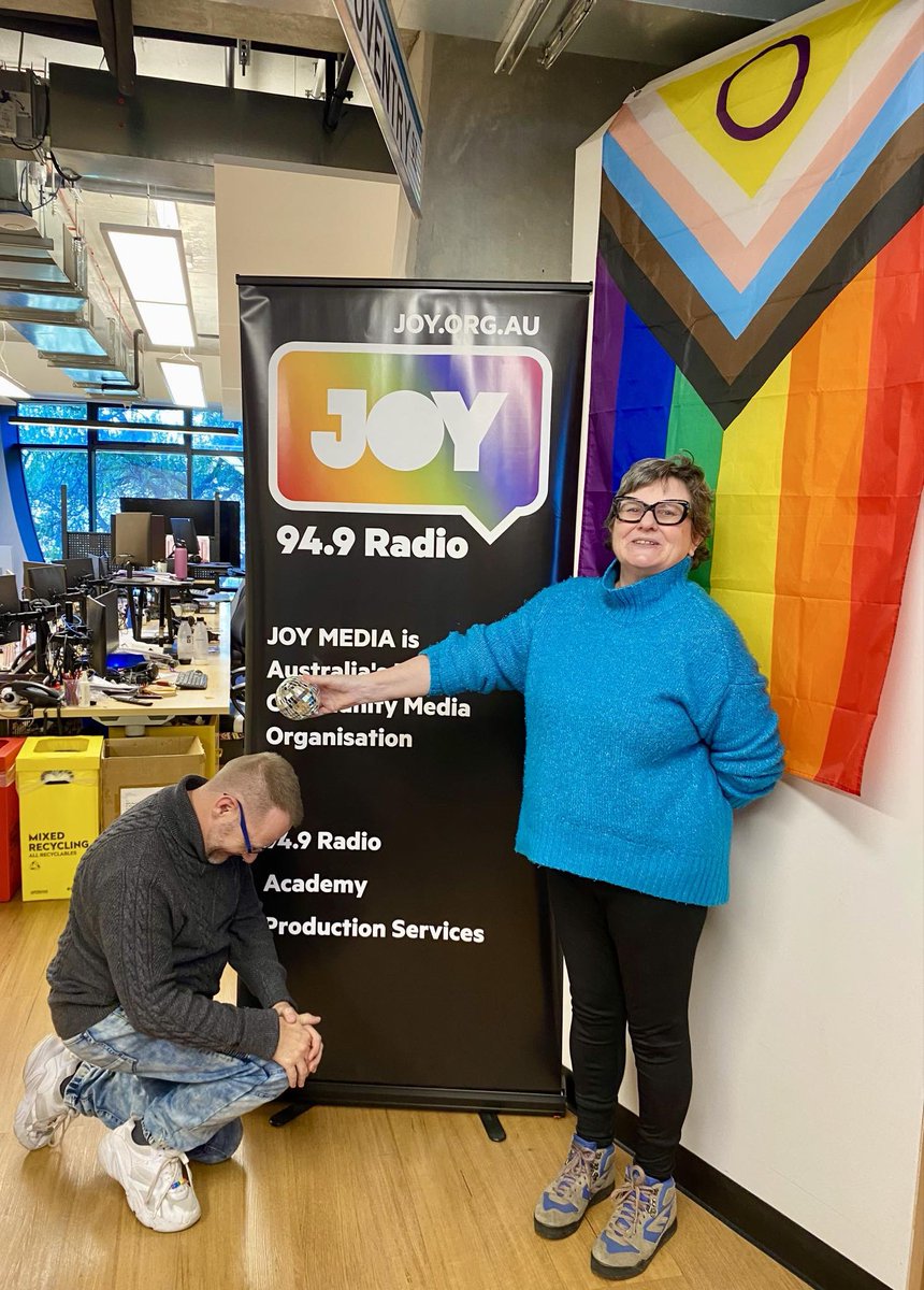 MissChatJOY's tweet image. After last week’s show I ceremonially passed the mirror ball to Little Jase, who will be soundtracking your Sunday mornings instead of me until December. Get around his new @JOY949 show, Hot Bread!
📸 @BettySujecki