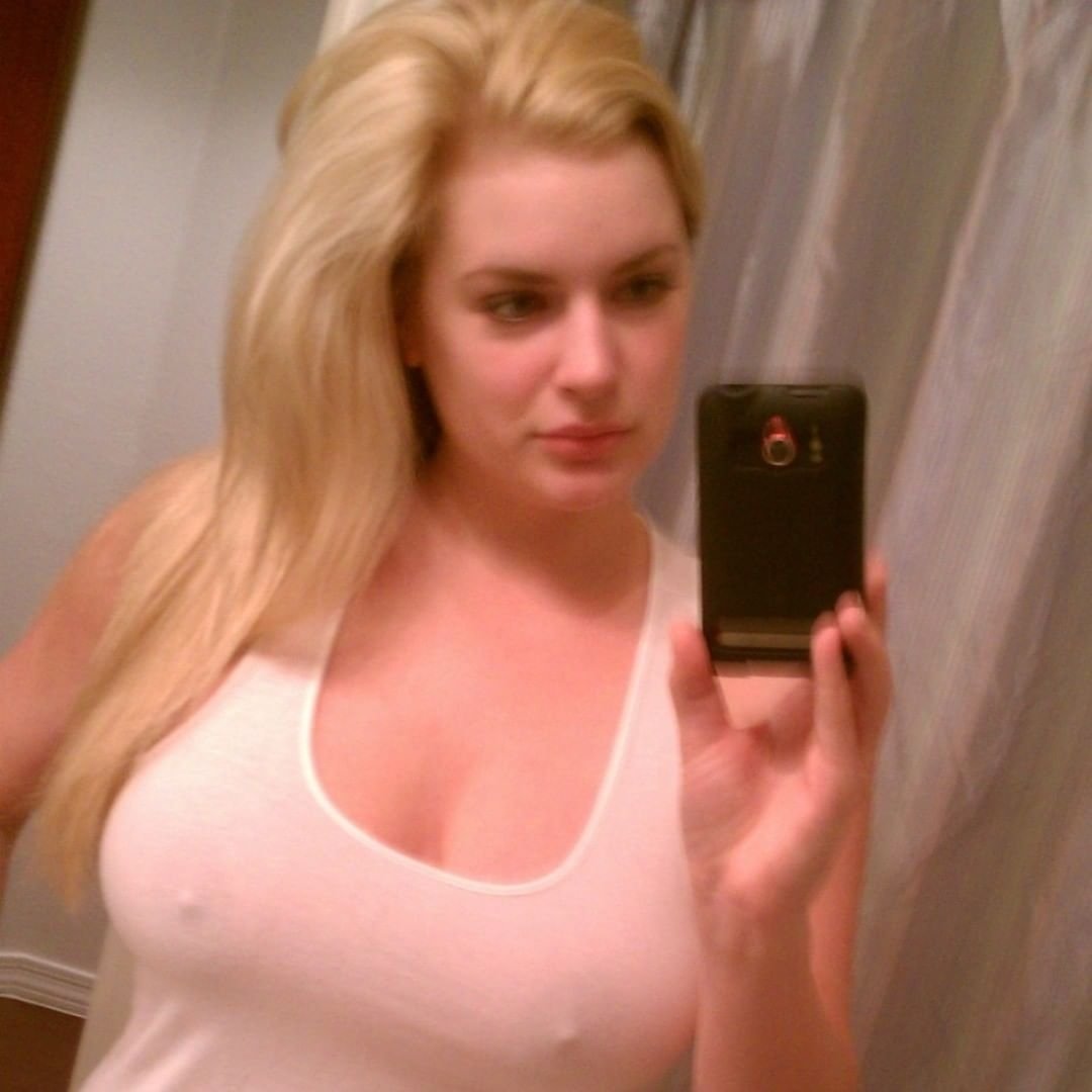 Günaydın mutlu haftasonları bugün kutsal cumartesi kimler partileyecek el kaldırsın ya da başka birşey kaldırsın 😊😊😊