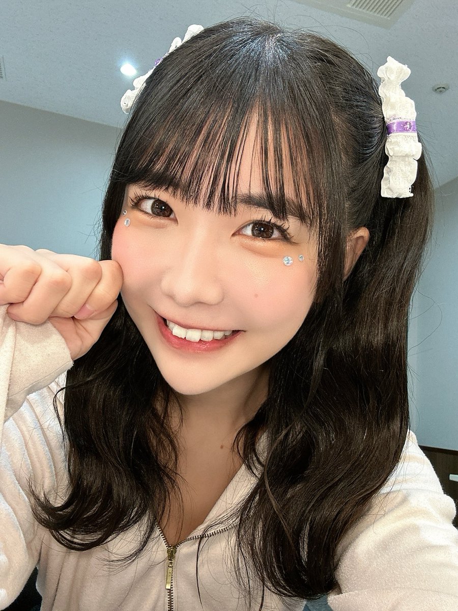 #馬鹿LiFE in  Zepp FUKUOKAありがとうございました😘

#2i2(#ニーニ)紫色担当、きすみんこと天羽希純です💜

福岡大好き！！おっきいステージに立てて嬉しかったです🥰

今日はキラキラした！ https://t.co/9ej2YXKmYv
