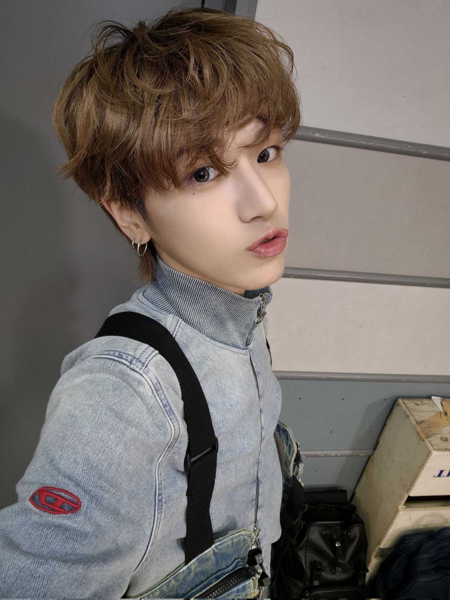 BOYNEXTDOOR_twt's tweet photo. 뽀글뽀글 리우
#ONEDOOR #머리 어때 #RIWOO #AND https://t.co/wkXWZVdcA1