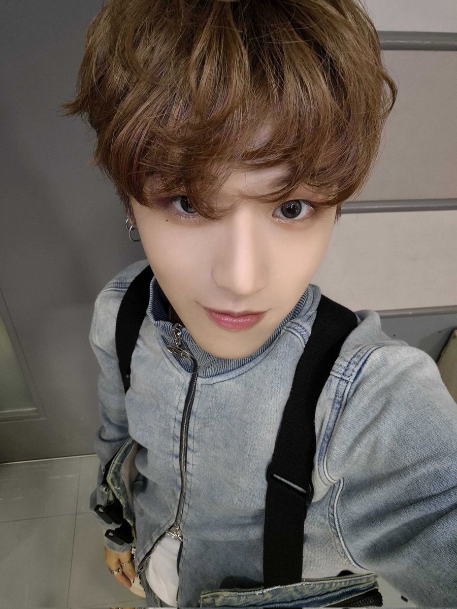 BOYNEXTDOOR_twt's tweet photo. 뽀글뽀글 리우
#ONEDOOR #머리 어때 #RIWOO #AND https://t.co/wkXWZVdcA1