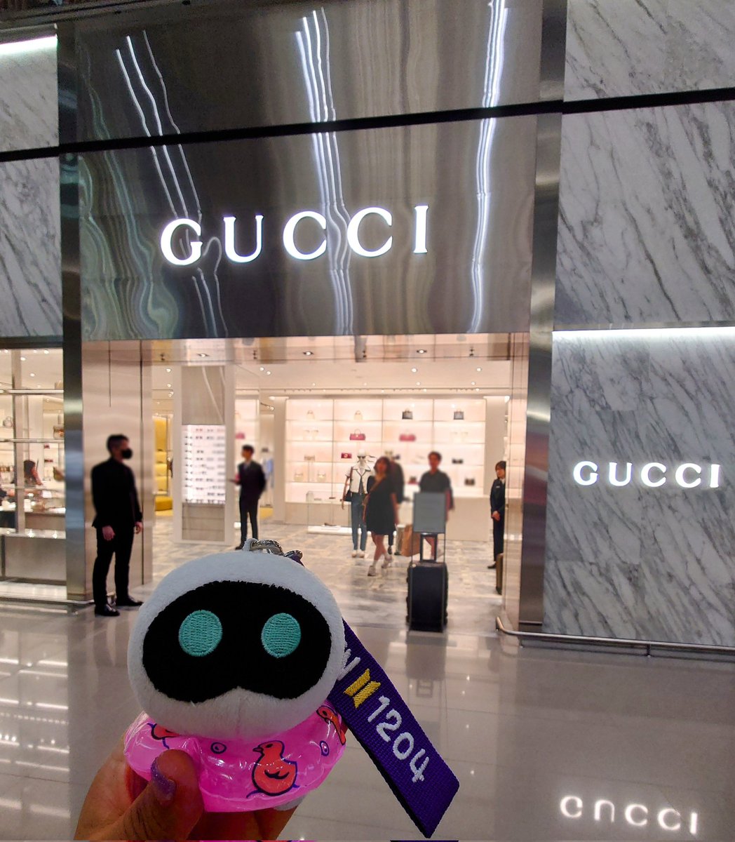 💯微信TDB911✔️Gucci-古馳GG Emblem大號黑色皮革肩揹包-815217