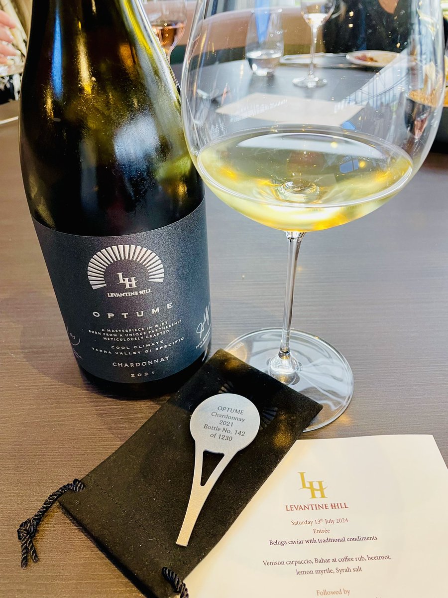 Lovely way to spend a winter day, luxuriating and lunching <a href="/LevantineHill/">Levantine Hill</a> in the #YarraValley in #Victoria #Australia 🍷🥂