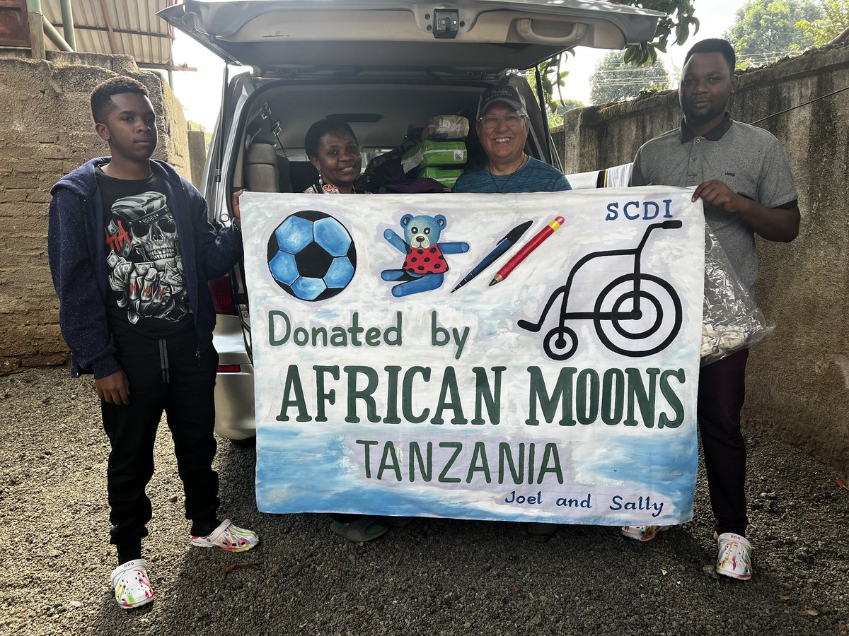 AfricanMoons's tweet photo. Sharing love with Specual Needs Children in Arusha, Tanzania https://t.co/djLMECHmyb