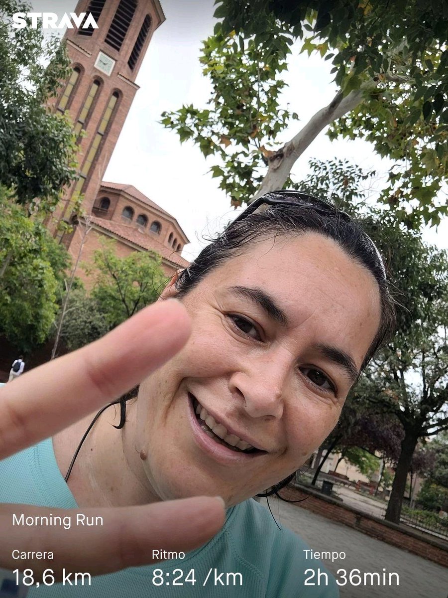 superadaestoy's tweet photo. El objetivo eran los 18km de cara a medir punto de partida para la #mitjamaratomaresme 
Y con el chaparrón q ha caído hoy en Barcelona. Pues ni tan mal  🤷 
#yoelegicorrer
#slowrunning
https://t.co/6HqXrZU3iK https://t.co/XUl2CYr5bX