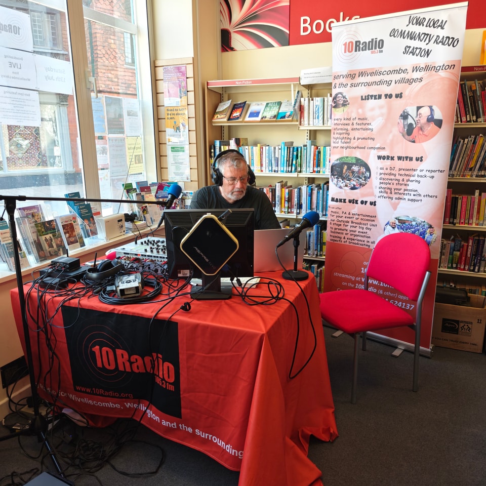 10RadioCIC's tweet image. The Rockin Rev is LIVE from the Wivey Library right now so tune in on 105.3FM, Radio Apps and 10Radio.org or come and see us at the library in the square.
#communityradio #10radio #Wiveliscombe #Somerset
