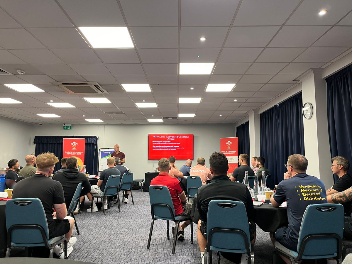 We have started!

The years Advanced coaching course has begun.

Great start getting to know the candidates and challenging their perspectives. 

#sport #wales #Rugby #coaching