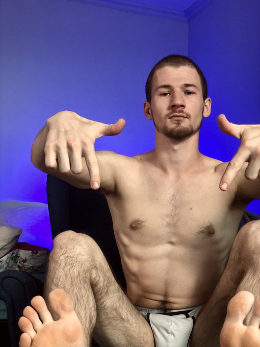 This is how my foot slaves should to do!  Welcome on my Fansly!  https://t.co/y4vA3kZPR5  #feet #foot<a href="/tag/feet"class="tags"><span>#feet</span></a><a href="/tag/foot"class="tags"><span>#foot</span></a><a href="/tag/footworship"class="tags"><span>#footworship</span></a>