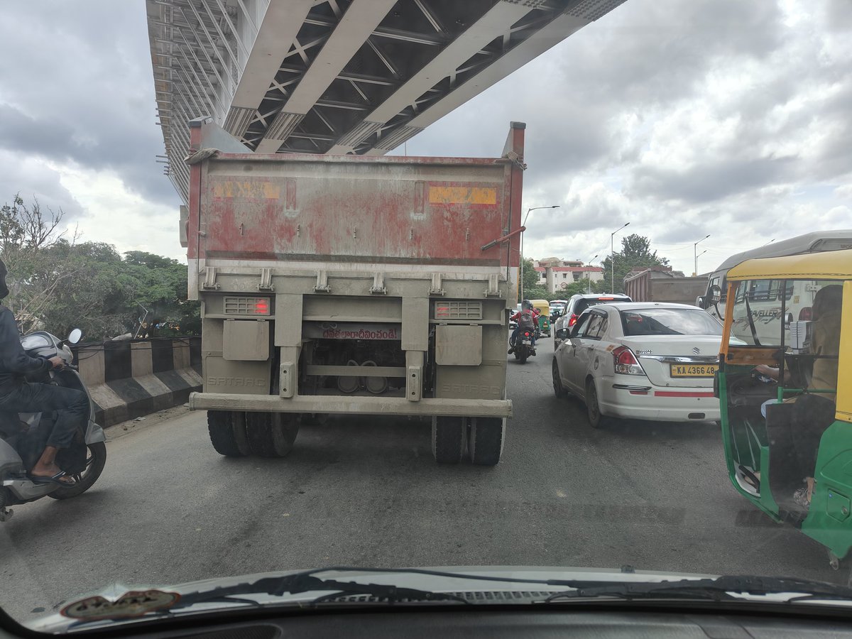 anthonysatish's tweet photo. AP 50 VD 8030 blowing cement on people and no visible number plate. Ringroad towards hebbal @oldmadrasroad https://t.co/0GTThXFidy