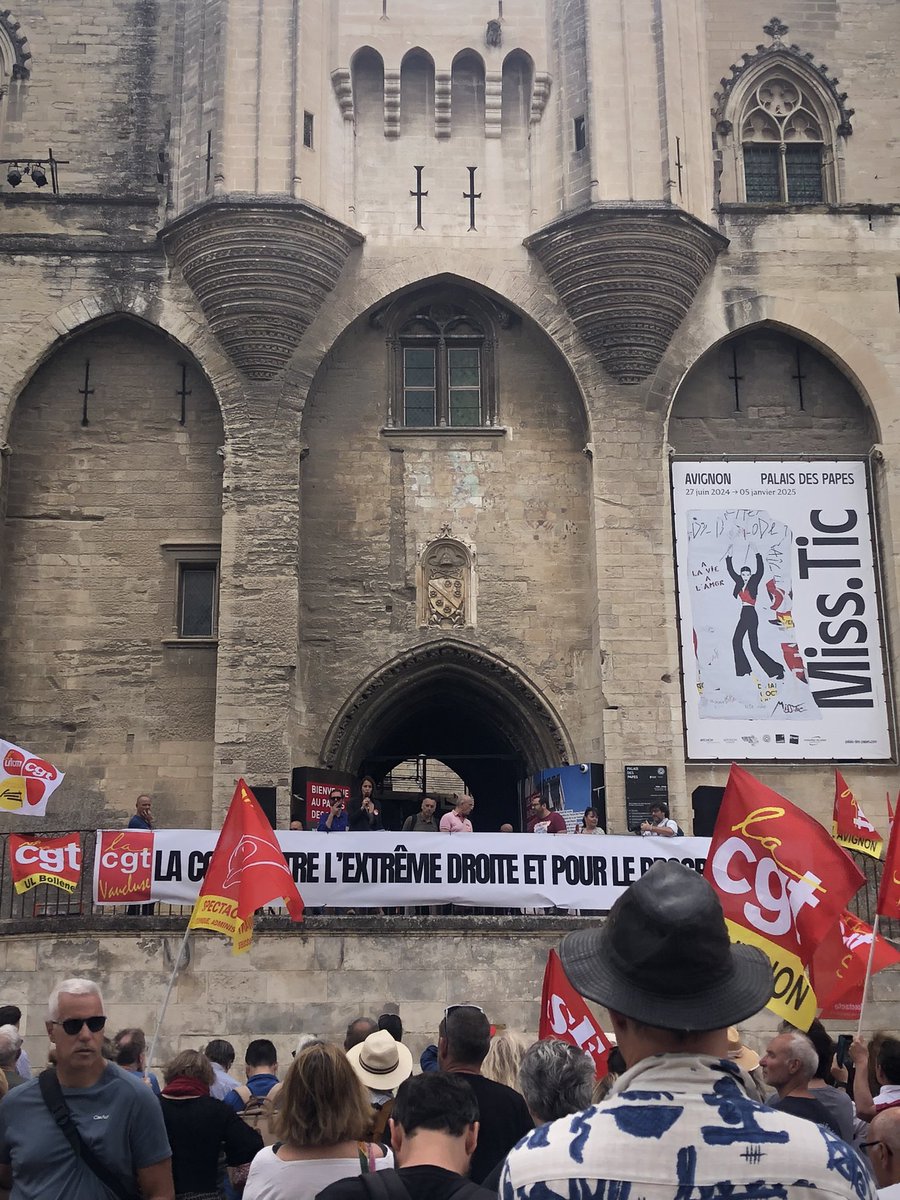 L’intersyndicale et la CGT reporte la mobilisation à la rentrée et meuble avec un rassemblement le 18 juillet. 

Il est urgent de s’organiser de manière autonome et d’aller chercher les syndicats avec la force populaire. 

#CGT #sophiebinet  #mobilisation #grevegenerale