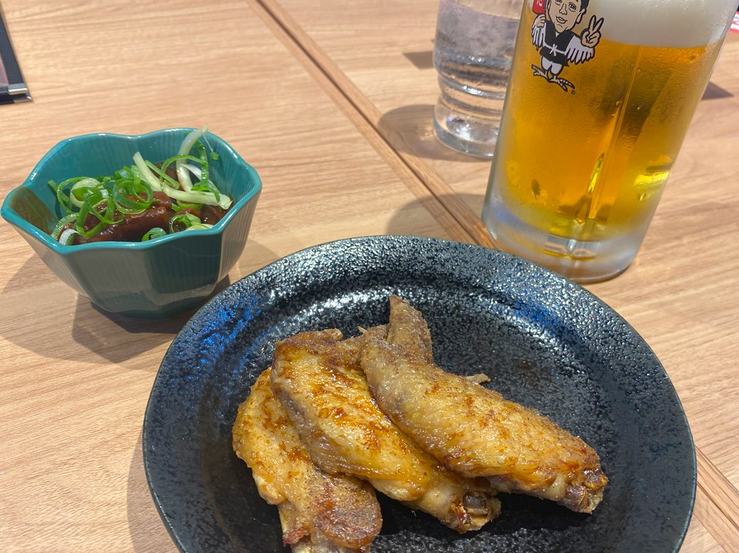 TravelMomos's tweet photo. 福岡初上陸の #名古屋名物 で人気のお店で #一人飲み をしてきました！
#福岡グルメ #博多グルメ ＃名古屋グルメ #福岡飲み #昼飲み #���界の山ちゃん #japan #japantravel #fukuoka #hakata #izakaya #일본 #후쿠오카 #하카타 #맛집 
YouTube動画もぜひご覧ください。
https://t.co/T0x0K2Fn6s https://t.co/2CJEnu6cGt