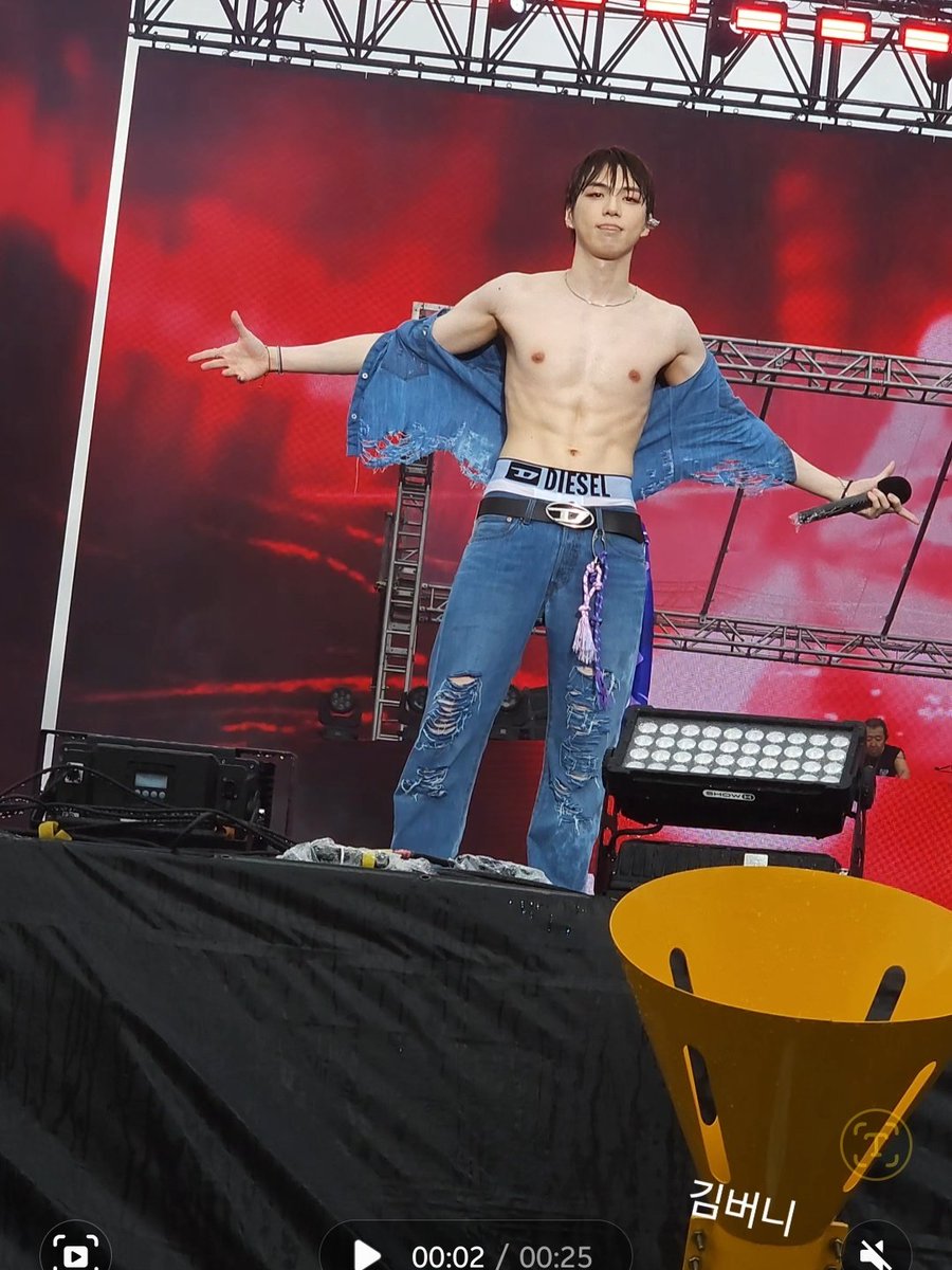 tokki_niel's tweet photo. 아악 https://t.co/hGfCDGkbZL