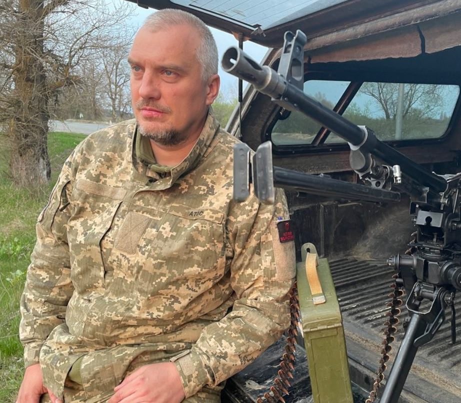 Gerashchenko_en's tweet photo. The opera singer, musician, and actor Ihor Voronka died fighting for Ukraine.

On July 3, Ihor turned 49 years old. He defended Ukraine from the beginning of the full-scale invasion.

Ihor Voronka was a Merited Artist of Ukraine, participated in the Open Opera Ukraine project, and was a leading singer of the Dumka National Academic Choral Capella.

RIP, Hero