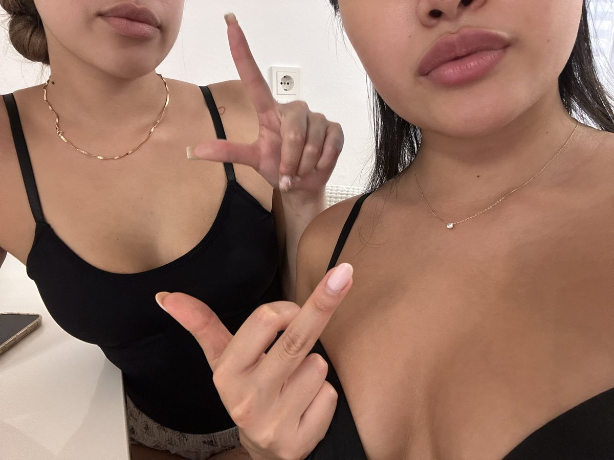 Heute wird die b!tch von uns beiden ausgenommen! Ganz schön mutig der Kleine. 

findom