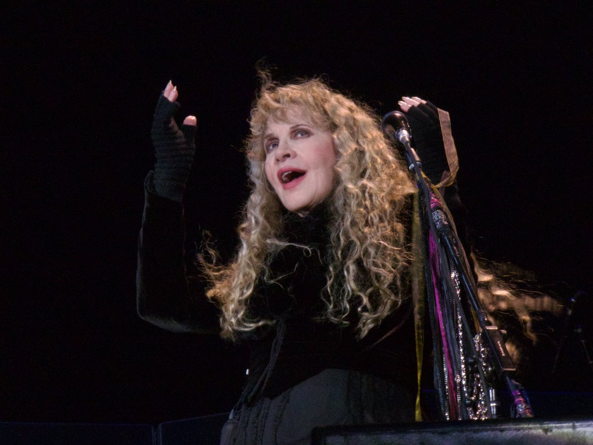blackmoonpoet's tweet photo. stevie nicks performing at bst hyde park, 12th july 2024 🌙🕊️🔮 

📸 me ~ this is my absolute favourite photo i’ve ever taken of her <3

@StevieNicks 
@BSTHydePark
@BRStevieNicks https://t.co/MNZShJQoo4