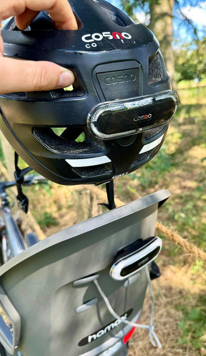 Ludo ⓛ (@ludo_l_) on Twitter photo J’avais pas pris le temps de remercier <a href="/CosmoConnected/">Cosmo Connected</a> pour l’envoi d’1 cosmo ride lorsque ma version bike avait été désactivée. Les 2 sont maintenant fonctionnels et assure la sécurité des déplacements en vélo avec 👶🏼 ! Merci Cosmo 🙏🏻 #◀️🛑▶️ #Lyon J’avais pas pris le temps de remercier <a href="/CosmoConnected/">Cosmo Connected</a> pour l’envoi d’1 cosmo ride lorsque ma version bike avait été désactivée. Les 2 sont maintenant fonctionnels et assure la sécurité des déplacements en vélo avec 👶🏼 ! Merci Cosmo 🙏🏻 #◀️🛑▶️ #Lyon