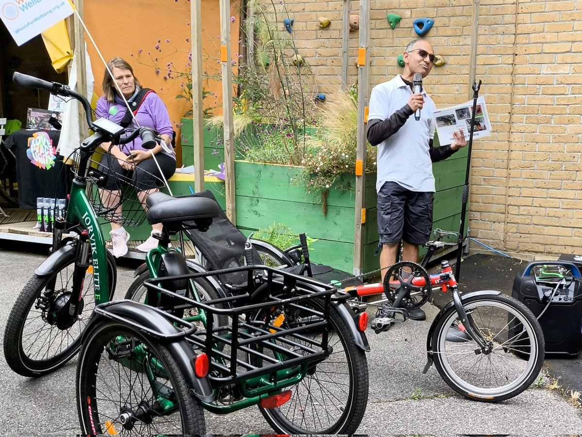 Lovely #ShareTheJoyFestival day in Camden celebrating launch of £100,000 #ShareTheJoyFund with <a href="/London_Cycling/">London Cycling Campaign</a> <a href="/LoudMobility/">LOUD</a> &amp; <a href="/limebike/">Lime</a> &amp; 1st tranche of funded orgs incl <a href="/Wheels4Well/">Wheels for Wellbeing</a> <a href="/c86erz/">Verral Paul-Walcott / c86erz</a> <a href="/LondonCyclingC3/">London Cycling Club ( LBK )</a> <a href="/CycleSistersUK/">Cycle Sisters</a> @upcycleldn_ <a href="/LDNBikeKitchen/">London Bike Kitchen</a> <a href="/The_BikeProject/">The Bike Project 🧡</a>