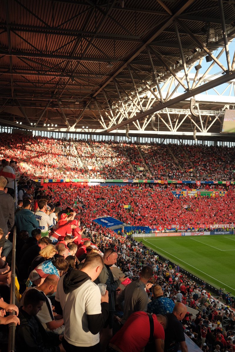 owenfutter's tweet photo. 🏴󠁧󠁢󠁥󠁮󠁧󠁿 England (5) 1-1 (3) Switzerland 🇨🇭

Only just got round to adding this one. One more in Berlin tomorrow 🤞🏼 https://t.co/UYUpQoevxO