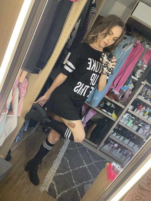 Afternoon all!  How&rsquo;s your day going?? https://t.co/11mGea86zF<a href="/tag/throne"class="tags"><span>#throne</span></a><a href="/tag/wishlist"class="tags"><span>#wishlist</span></a>