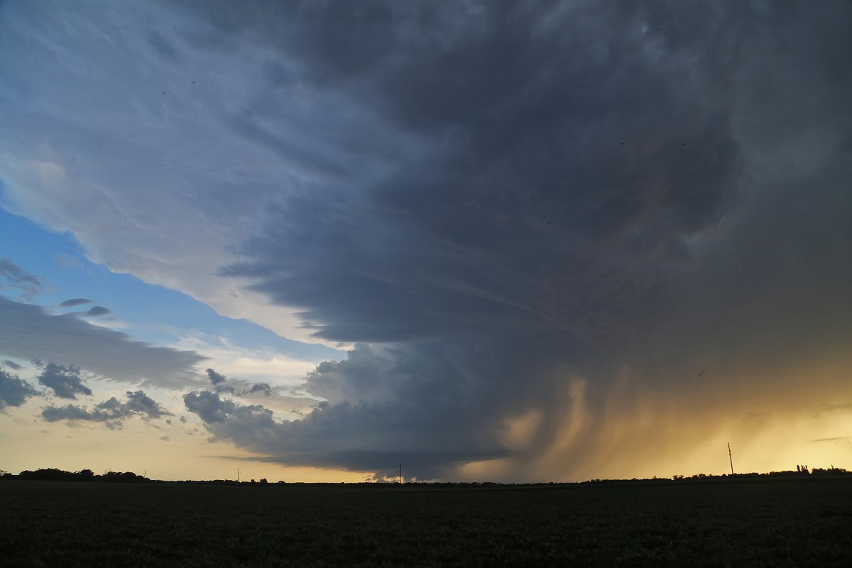 nevremeteam's tweet image. A couple more photos from our epic storm chasing exactly one year ago, July 13, 2023. We intercepted this supercell near Sombor, drove under the mesocyclone at the moment when there was a giant "V" signature on the radar. It was unforgettable!