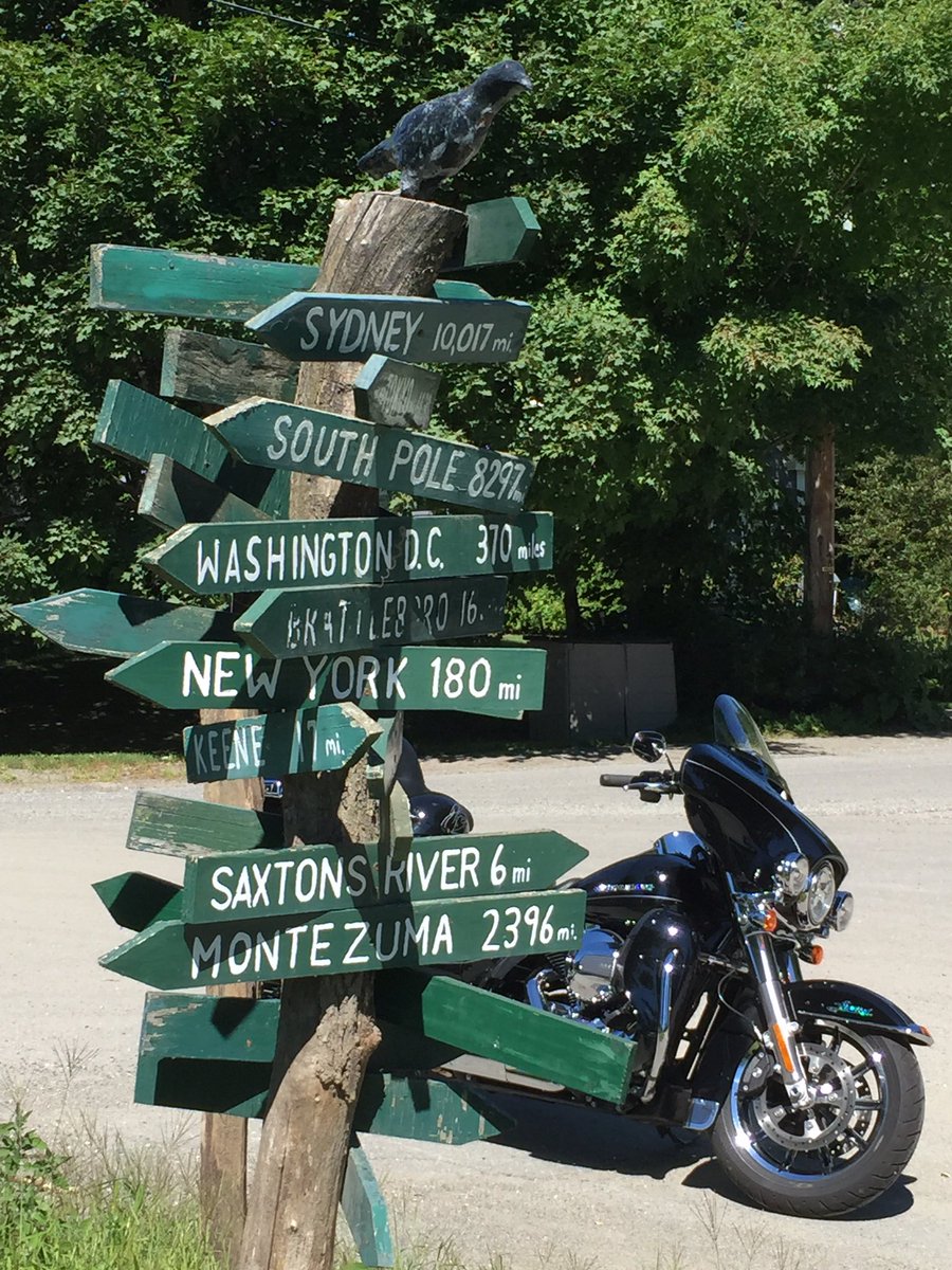 HazyHawg's tweet photo. Which way today? #UltraLimited #FLHTK https://t.co/kCWdX5zXWk