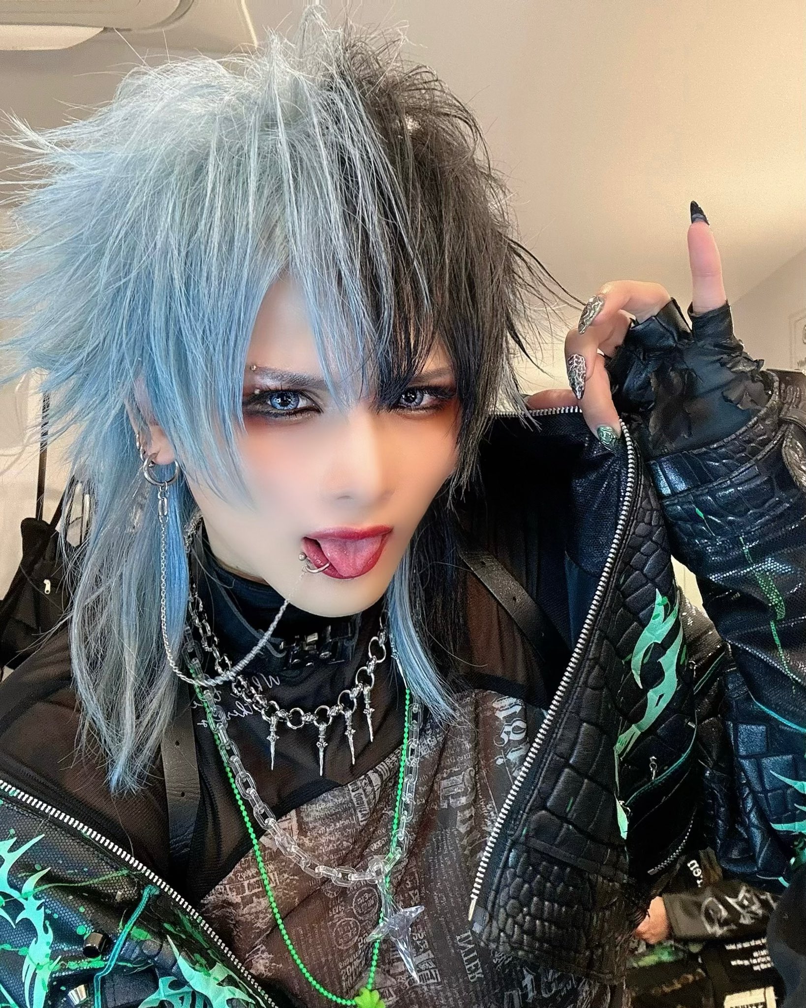 Royz 昴 on X: Royz 昴 on X: