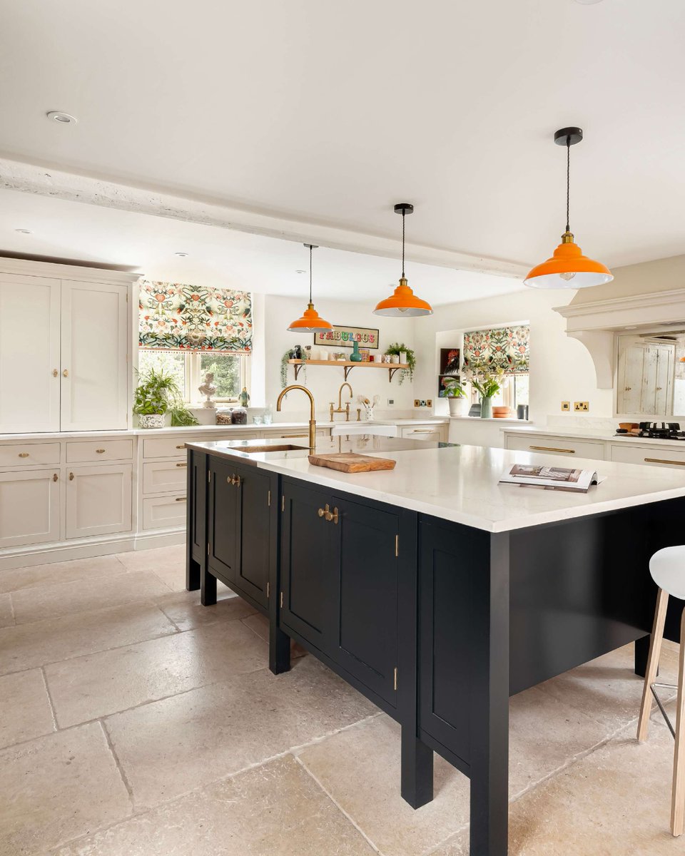 TheBeswickStone's tweet photo. SALE: A combination of our bestselling Castile and Avignon, Mixed Seam Limestone pays homage to classic Cotswold floors while remaining extremely wear-resistant and durable. 

https://t.co/O0BgIeckVa https://t.co/T6Dxxxu1lL